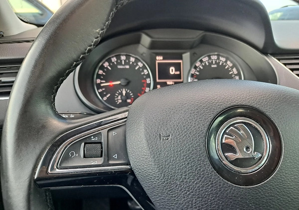 Skoda Octavia cena 46900 przebieg: 185913, rok produkcji 2016 z Bukowno małe 326